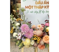 KỆ CHÚC MỪNG 10